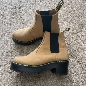 ‼️ Dr Martens Nubuck Leather Chelsea Boots. Size 6